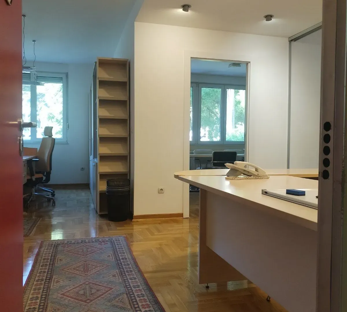 Izdavanje, poslovni prostor, 62m², Vračar Sve Podlokacije, Beograd