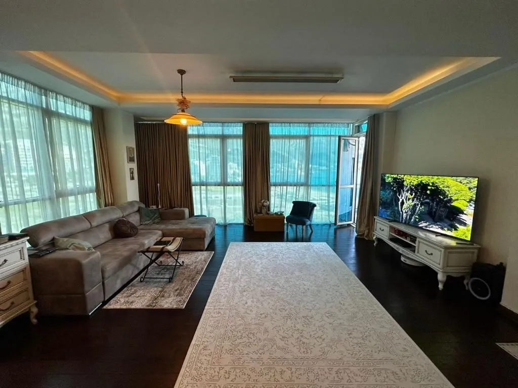 Sale, two bedroom apartment, 88m², Bečići, Budva