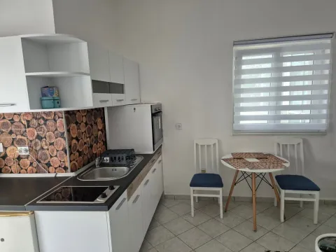 Izdavanje, stan, 30m², Mažina, Tivat - image 3