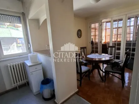 Izdavanje, stan, 101m², Kalenić Pijaca, Vračar Sve Podlokacije - image 5