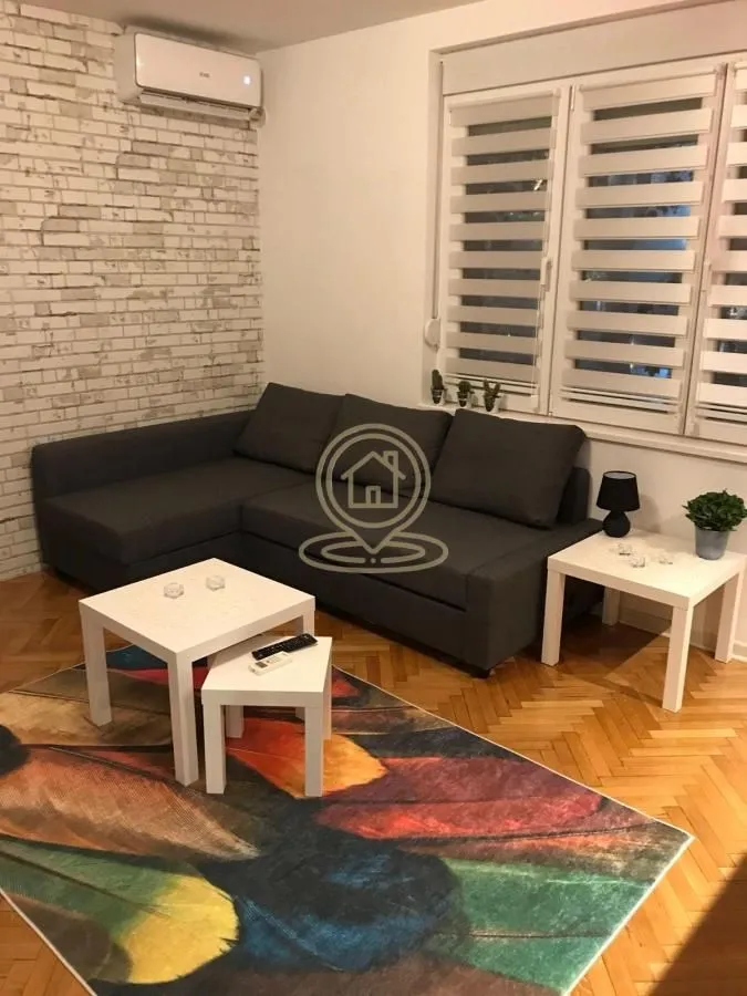 Rent, one bedroom apartment, 37m², Stari Grad, Beograd