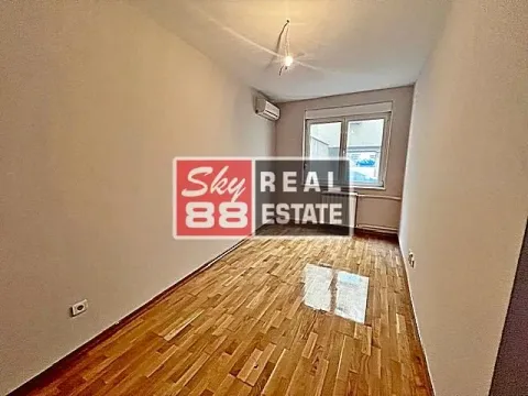 Izdavanje, trosoban stan, 81m², Vračar Hram, Vračar Sve Podlokacije - image 11