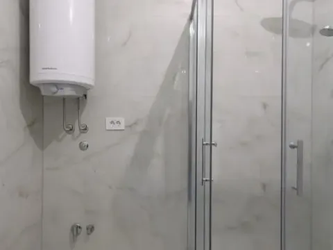 Izdavanje, poslovni prostor, 77m², Voždovac Sve Podlokacije, Beograd - image 13