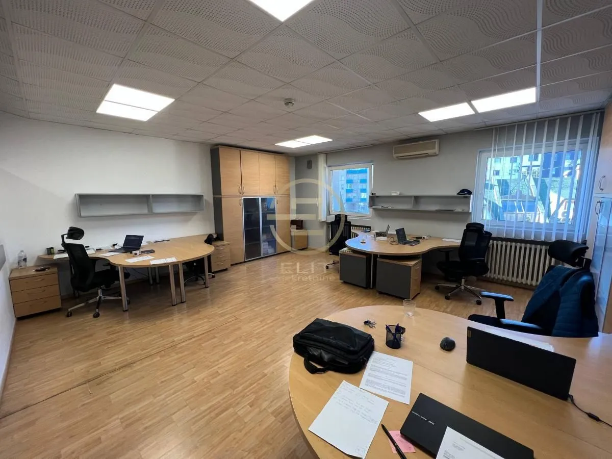 Rent, office space, 280m², Centar, Novi Sad