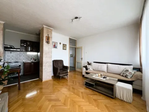 Prodaja, jednosoban stan, 48m², Pejton, Podgorica - image 3