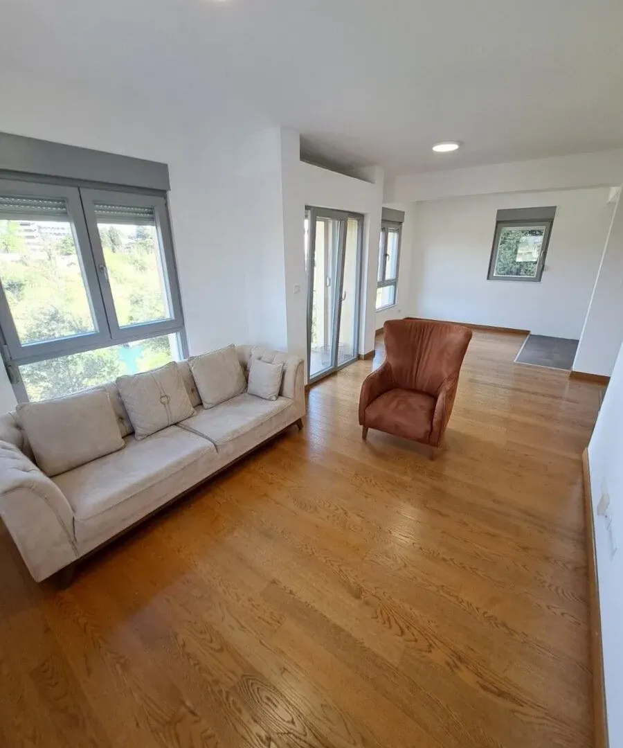 Rent, office space, 80m², Zabjelo, Podgorica