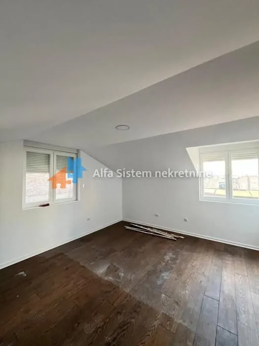 Izdavanje, stan, 250m², Stari Grad, Beograd