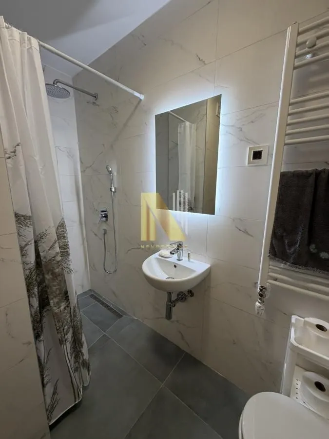 Izdavanje, jednosoban stan, 40m², Bulevar Evrope, Novi Sad Sve Podlokacije