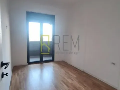 Prodaja, jednosoban stan, 44m², Stari Aerodrom, Podgorica - image 5