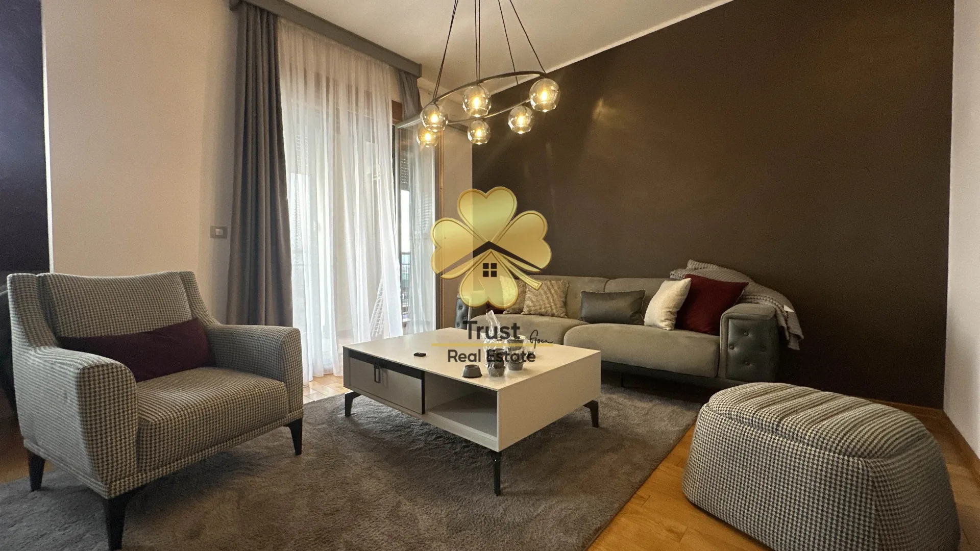 Izdavanje, dvosoban stan, 125m², Krivi Most, Podgorica