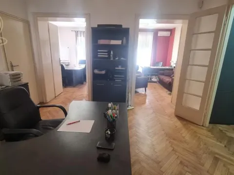 Izdavanje, poslovni prostor, 100m², Savski Venac, Beograd - image 15