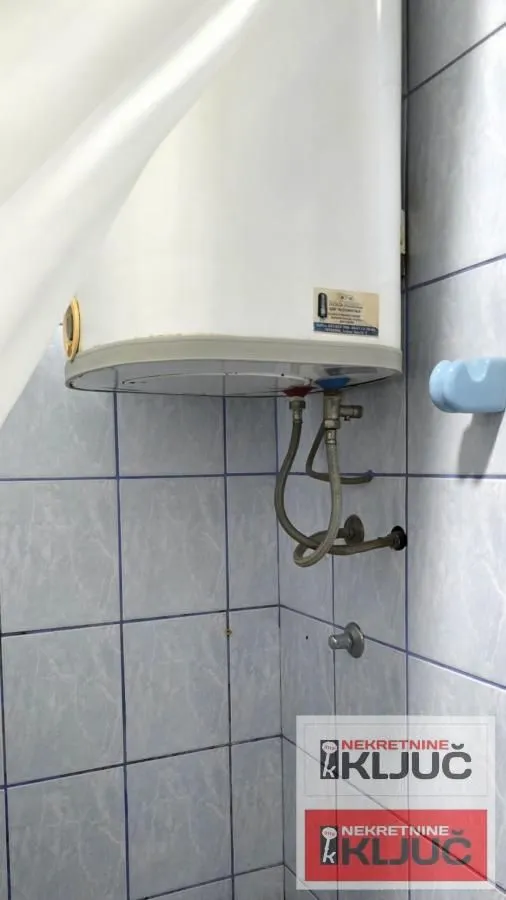Izdavanje, dvosoban stan, 100m², Veternik, Novi Sad Sve Podlokacije