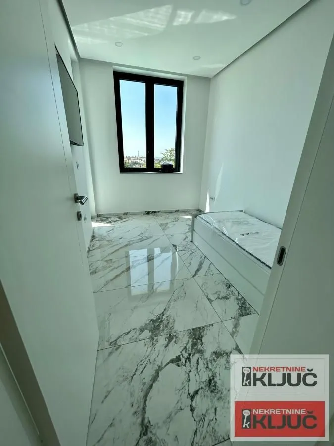 Izdavanje, kuća, 180m², Sremska Kamenica, Petrovaradin