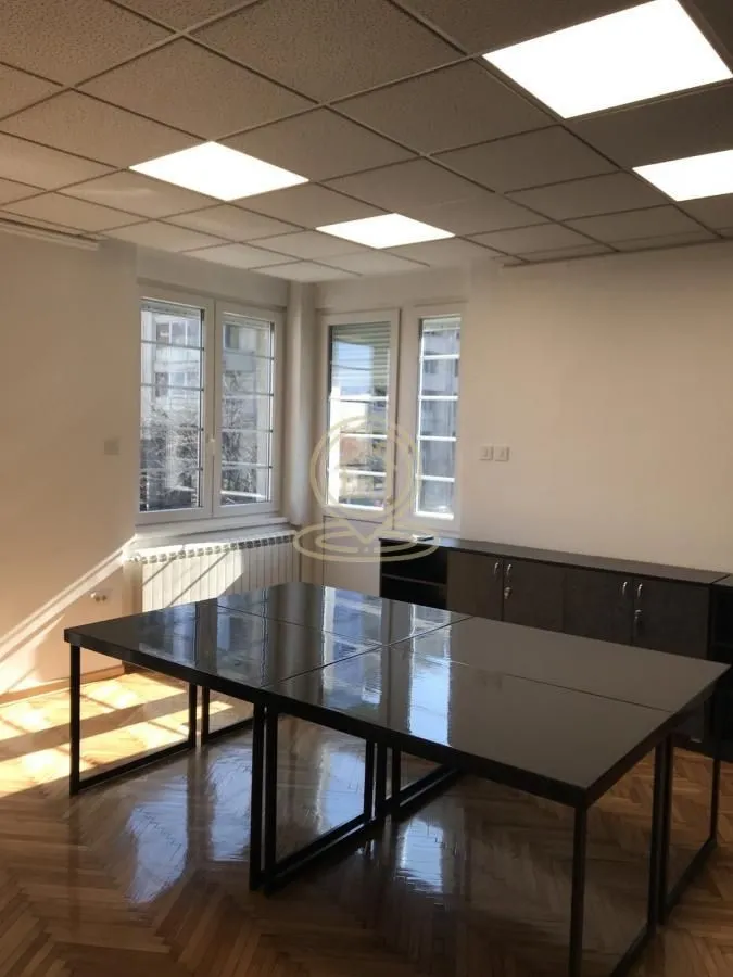 Rent, office space, 136m², Gundulićev Venac, Beograd