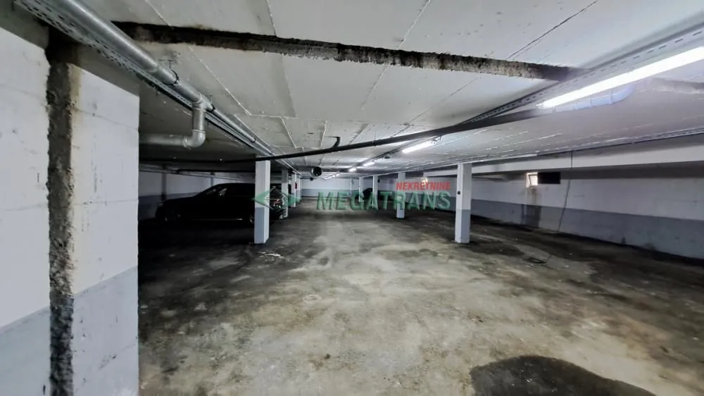 Izdavanje, dvosoban stan, 69m², Železničko Naselje, Subotica