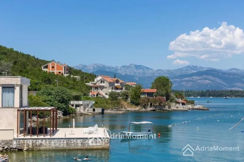 Prodaja, kuća, 170m², Krašići, Tivat