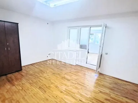Rent, house, 200m², Čukarica, Beograd - image 15