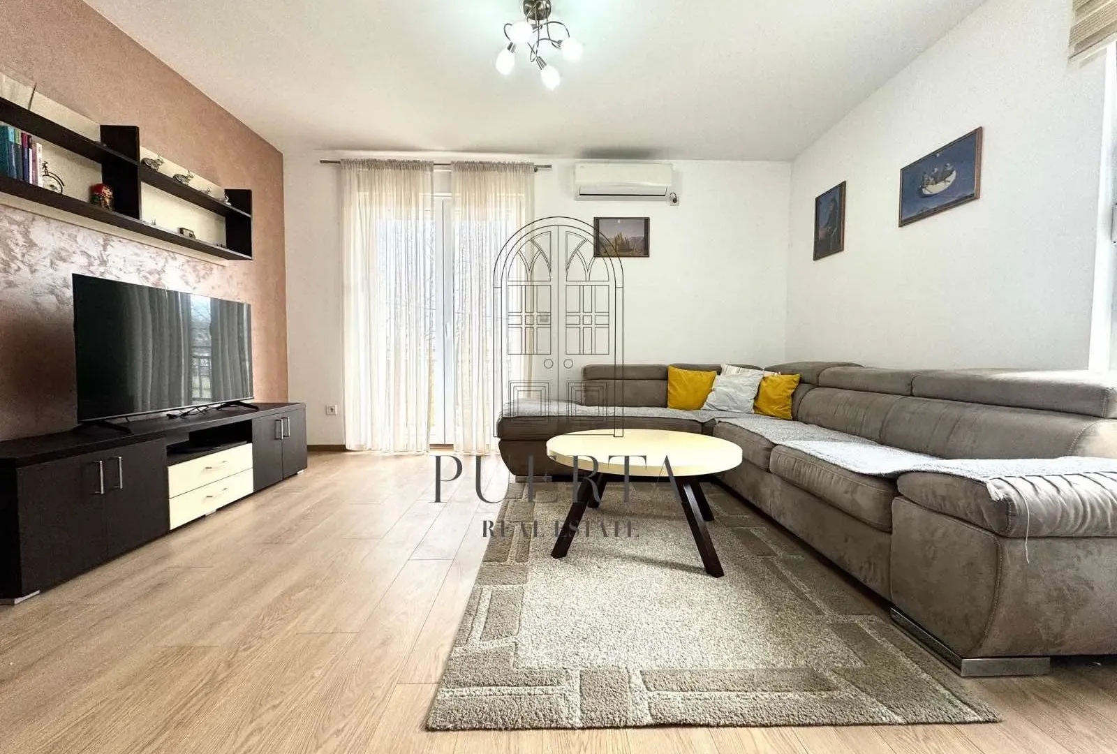Izdavanje, dvosoban stan, 65m², Zagorič, Podgorica