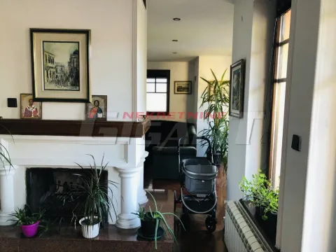 Sale, house, 350m², Zemun Gornji Grad, Zemun Sve Podlokacije - image 2