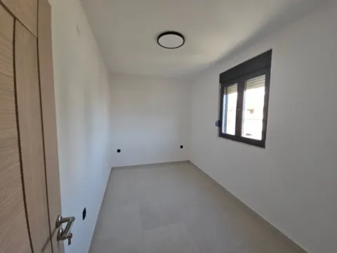 Sale, one bedroom apartment, 45m², Đenovići, Herceg Novi - image 4