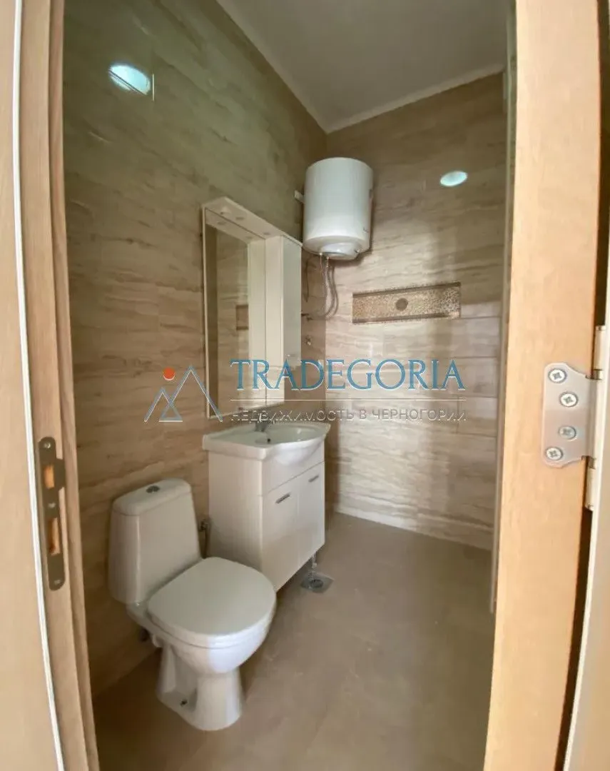 Prodaja, trosoban stan, 227m², Dobra Voda, Bar