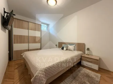 Prodaja, jednosoban stan, 49m², Stari Aerodrom, Podgorica - image 6