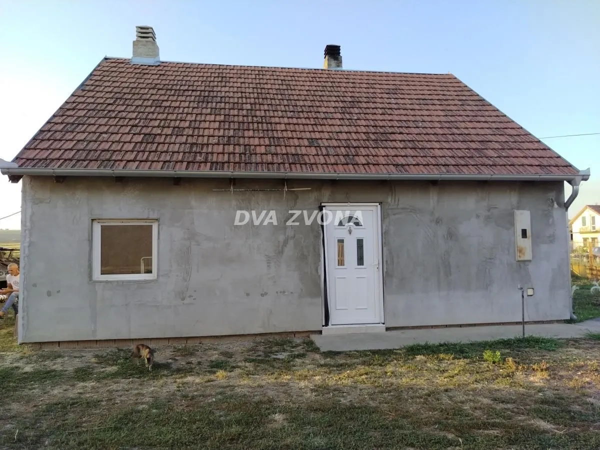 Prodaja, kuća, 72m², Krčedin, Inđija