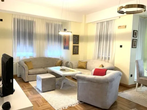 Izdavanje, dvosoban stan, 65m², Centar, Podgorica - image 2