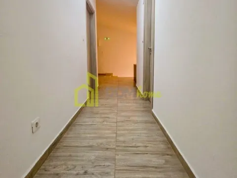 Izdavanje, četvorosoban stan, 160m², Stari Aerodrom, Podgorica - image 10