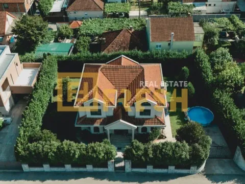 Sale, house, 253m², Zagorič, Podgorica