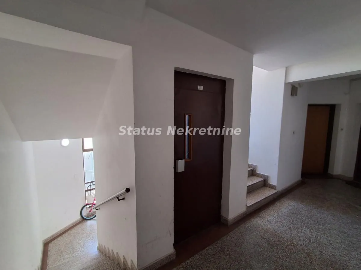 Izdavanje, dvosoban stan, 57m², Bulevar Oslobodjenja, Novi Sad Sve Podlokacije