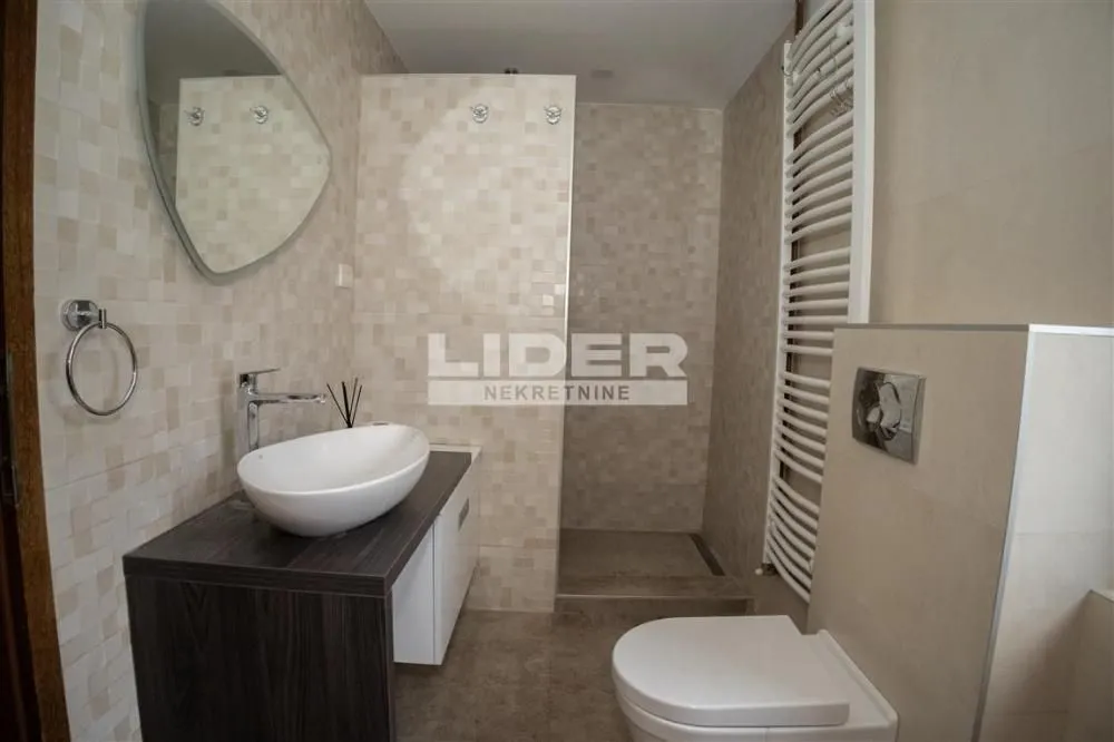 Prodaja, trosoban stan, 111m², Palilula Sve Podlokacije, Beograd