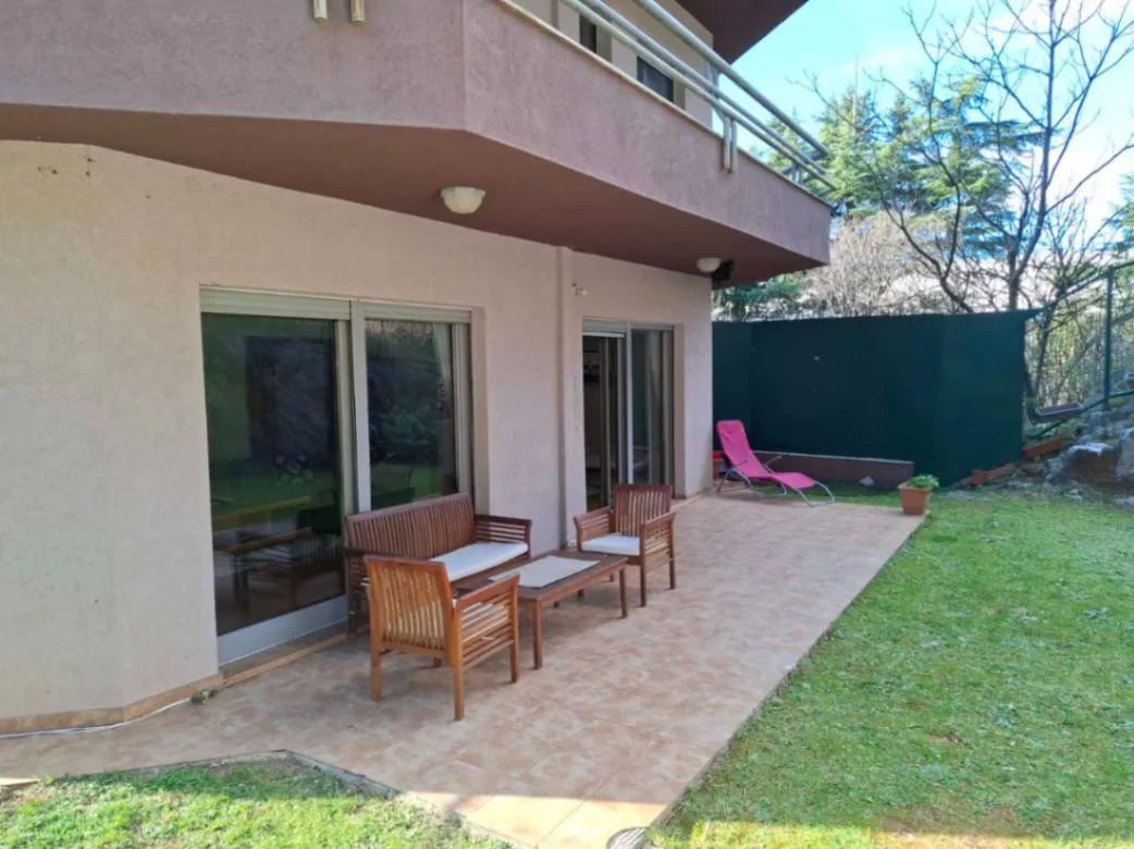 Rent, three bedroom apartment, 137m², Centar, Podgorica