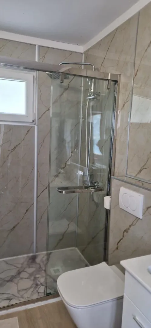 Izdavanje, dvosoban stan, 115m², Škaljari, Kotor