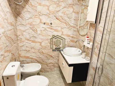 Izdavanje, dvosoban stan, 64m², Stari Aerodrom, Podgorica - image 9