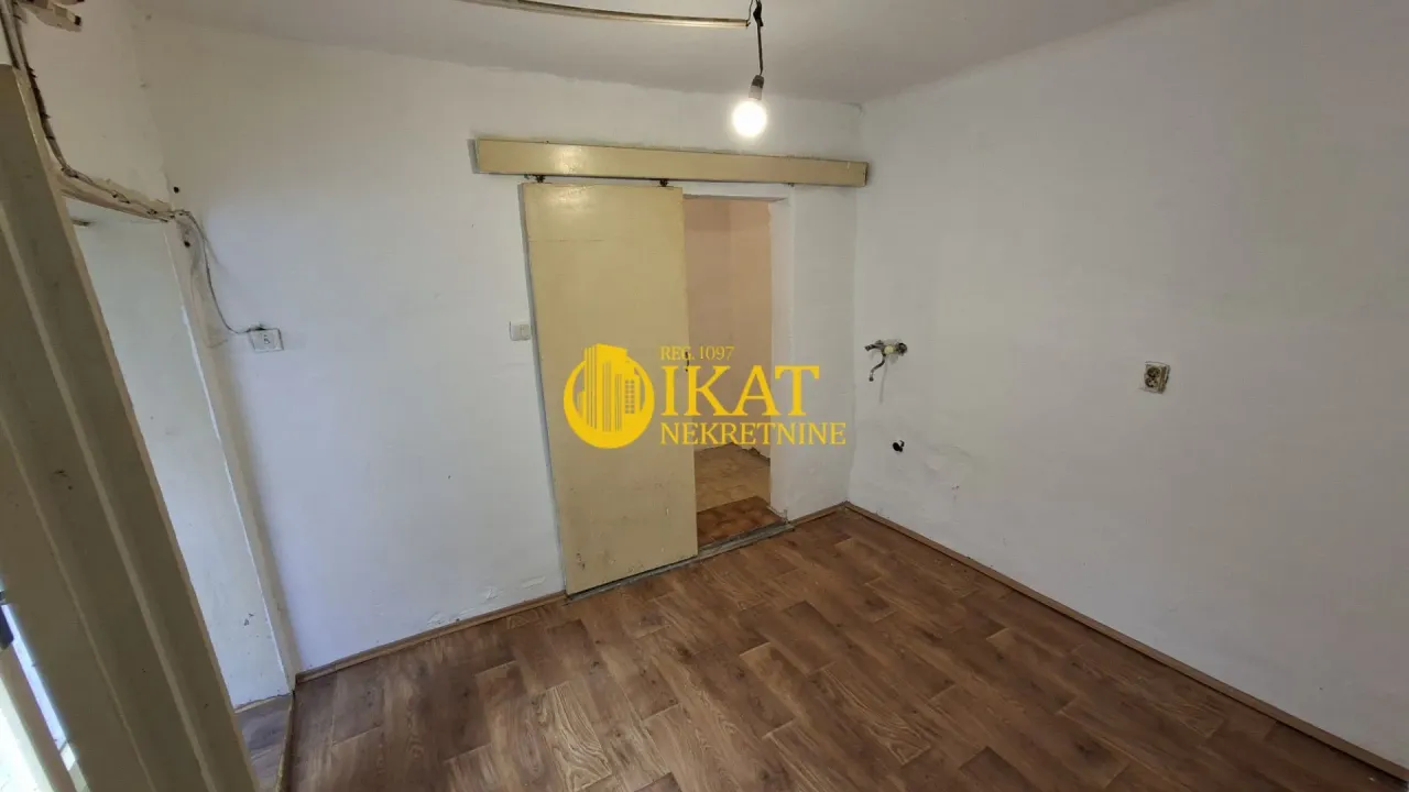 Prodaja, kuća, 26m², Đeram Pijaca, Beograd