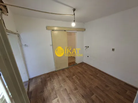 Prodaja, kuća, 26m², Đeram Pijaca, Beograd