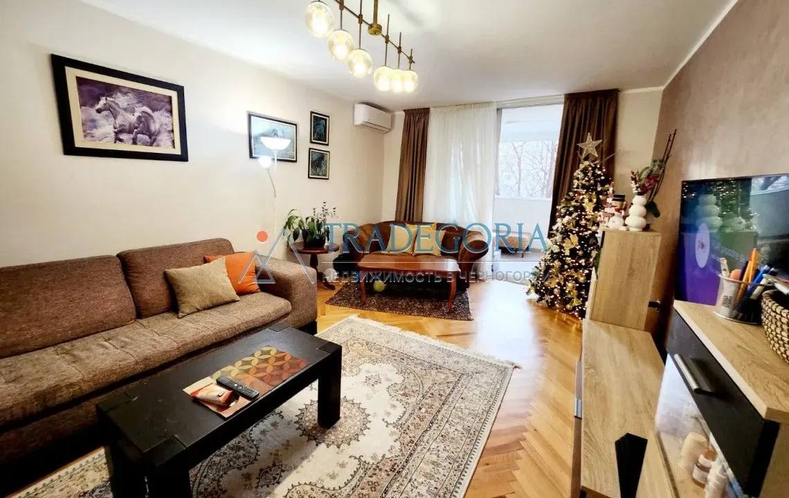 Prodaja, trosoban stan, 105m², Bar, Crna Gora