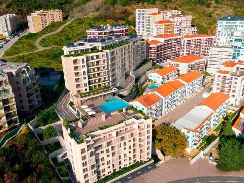 Sale, one bedroom apartment, 53m², Bečići, Budva - image 4