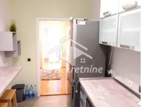 Izdavanje, trosoban stan, 85m², Vračar Sve Podlokacije, Beograd - image 7