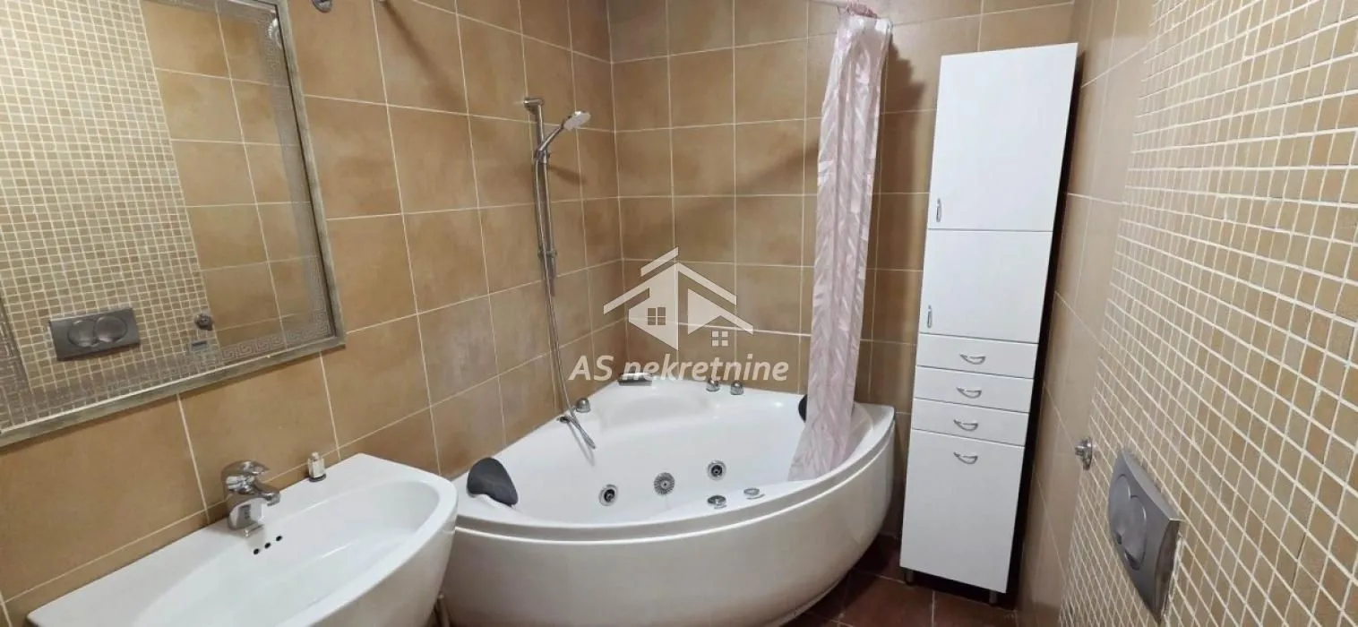 Rent, three bedroom apartment, 86m², Vračar Hram, Vračar Sve Podlokacije