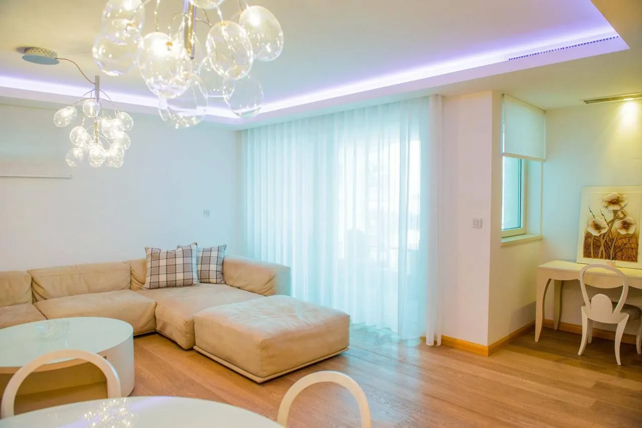 Rent, one bedroom apartment, 77m², Bulevar, Budva