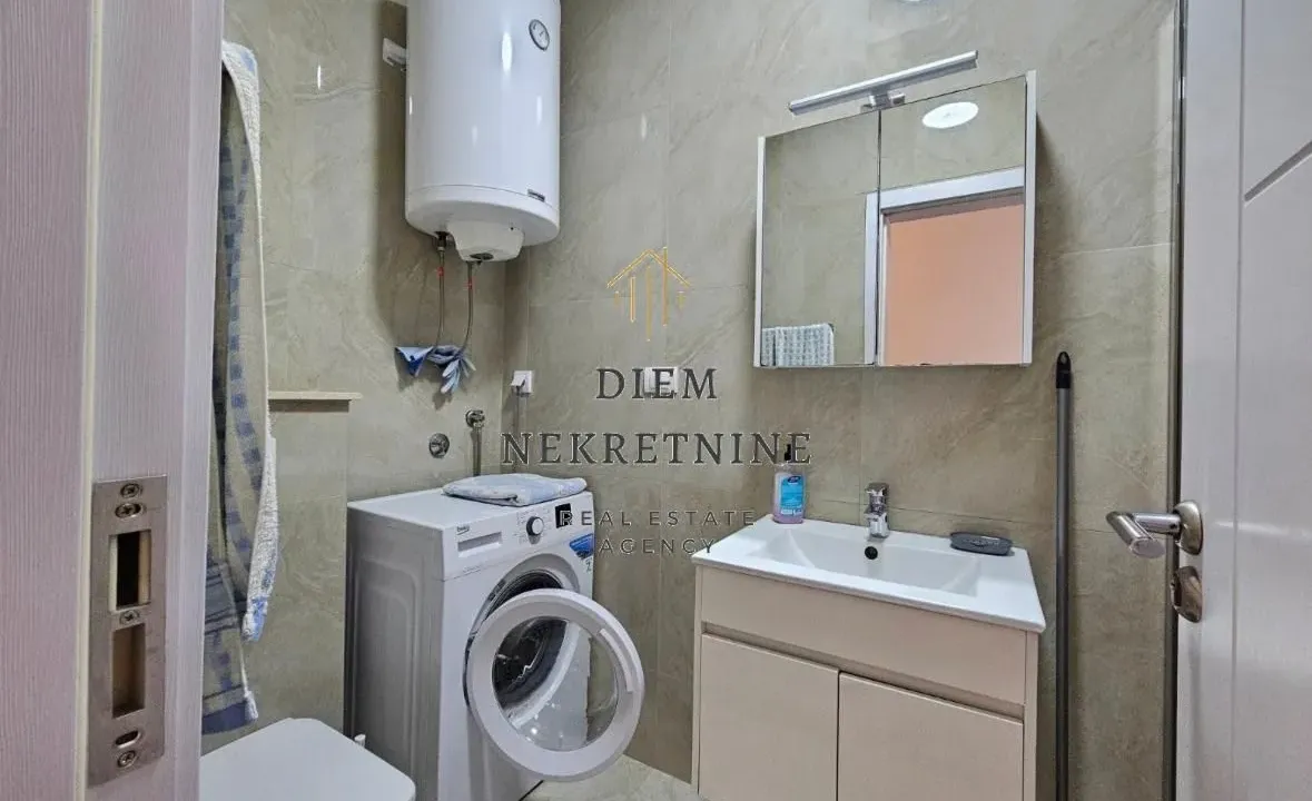 Izdavanje, jednosoban stan, 49m², Šušanj, Bar