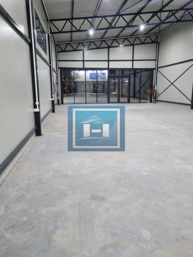 Rent, office space, 430m², Gloždak, Paraćin