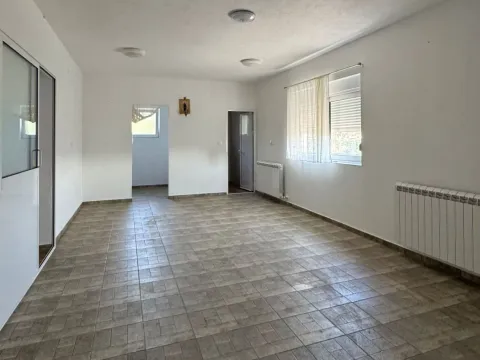 Izdavanje, kuća, 200m², Zelenika, Herceg Novi - image 3