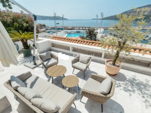 Sale, three bedroom apartment, 244m², Herceg Novi, Crna Gora - image 13