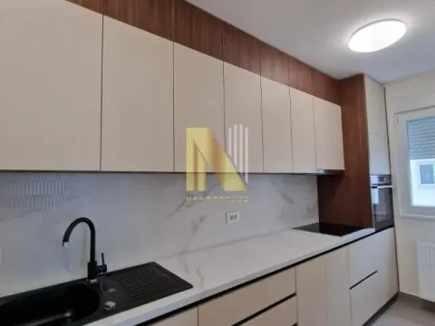 Izdavanje, četvorosoban stan, 78m², Novo naselje, Novi Sad - image 11