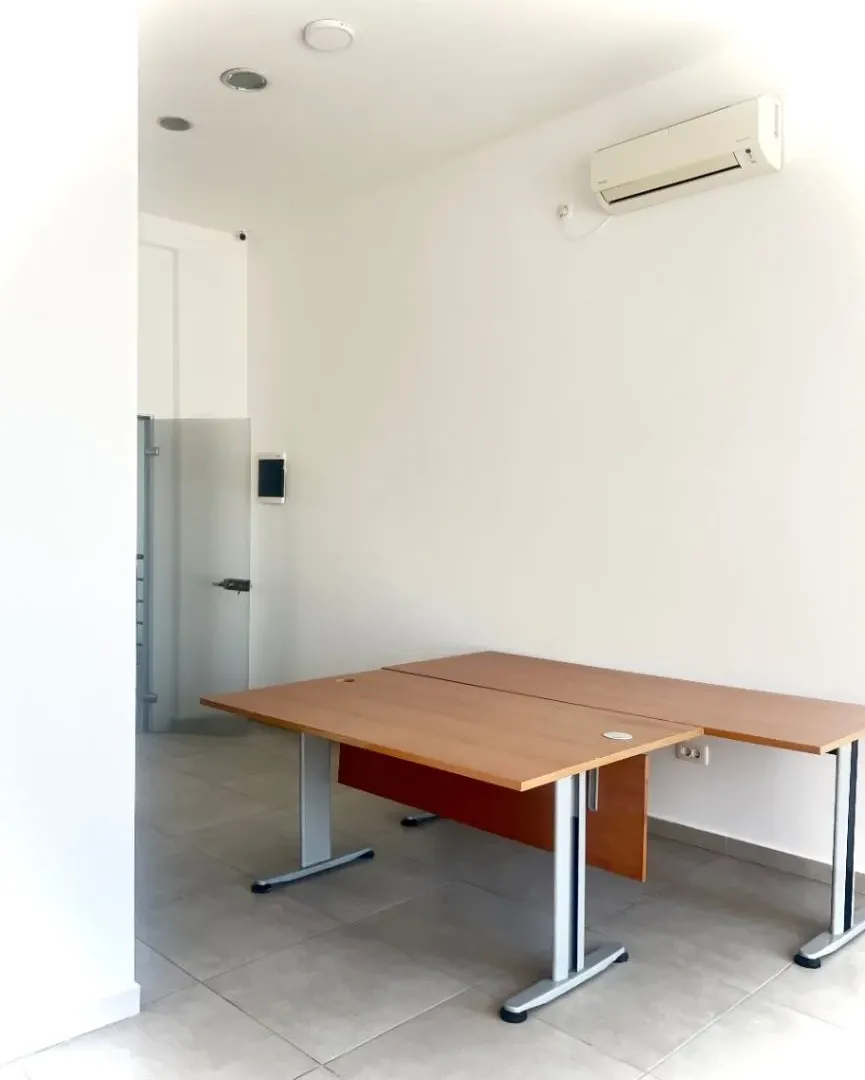 Izdavanje, poslovni prostor, 100m², Tološka šuma, Podgorica