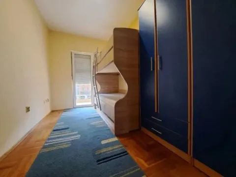 Izdavanje, dvosoban stan, 74m², Stari Aerodrom, Podgorica - image 7