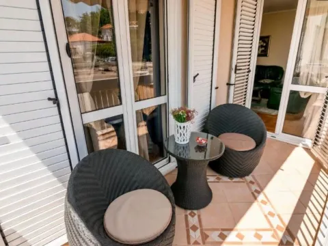 Izdavanje, jednosoban stan, 60m², Savina, Herceg Novi - image 11